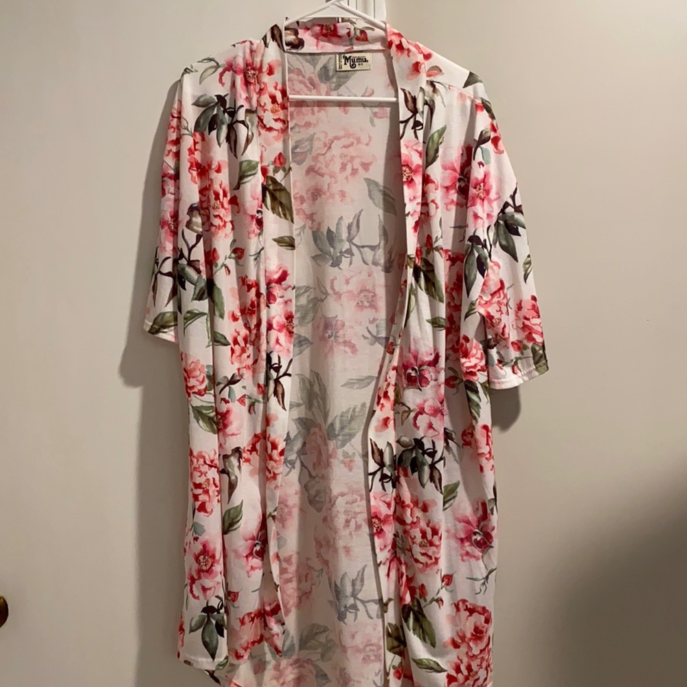 Show me your mumu robe.